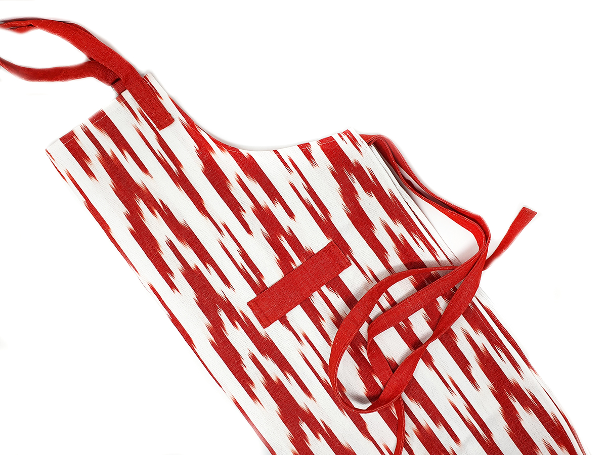 Apron Mallorcan fabric 109 Red - Image 2
