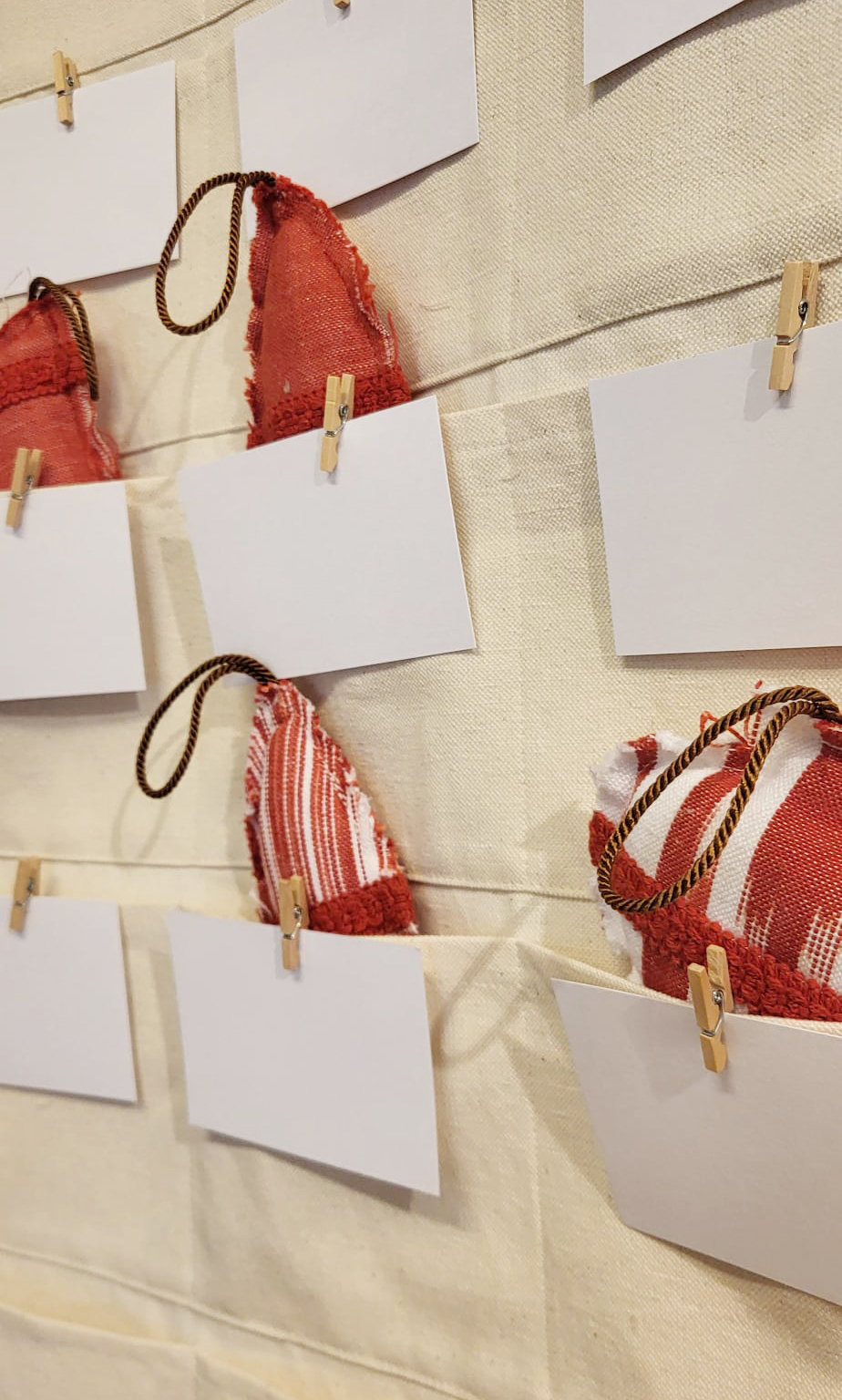 Advent calendar Mallorcan fabric ikat fabric 109 Red - Image 2