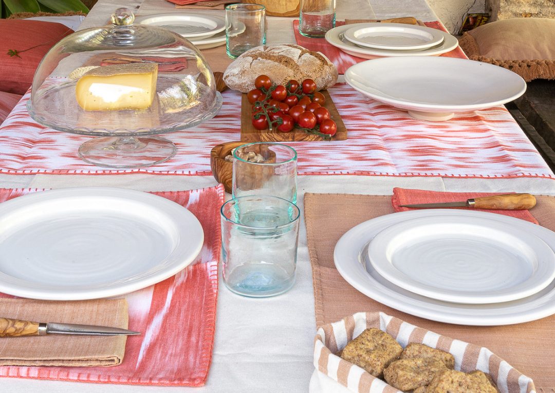 De la tela a la mesa: cómo vestir una cena mallorquina
