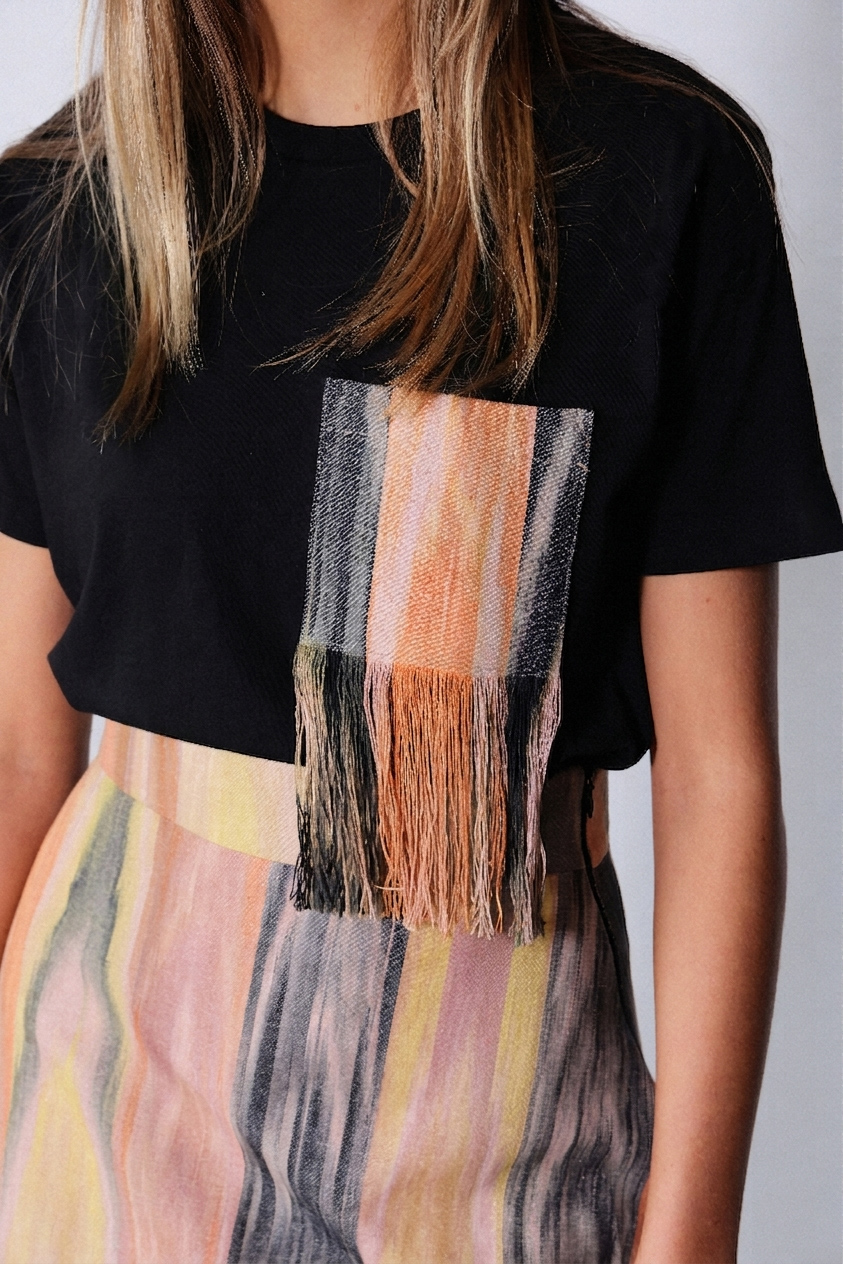 Camiseta negra Bolsillo tela ikat fleco 200 Beige