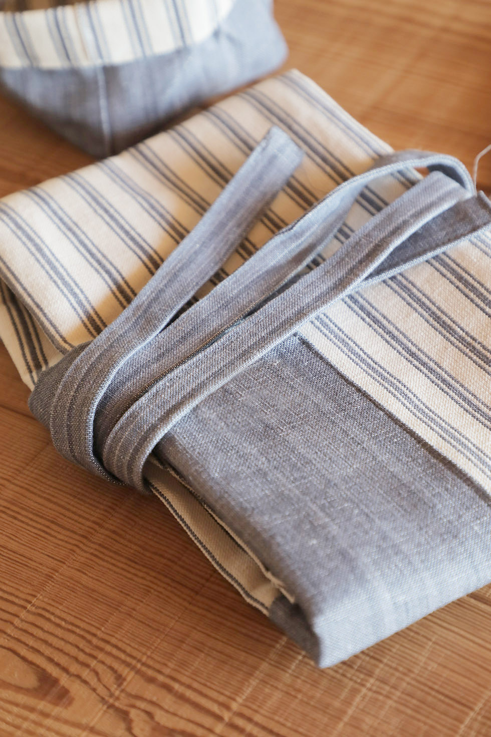 Apron Mallorcan fabric 011 gris