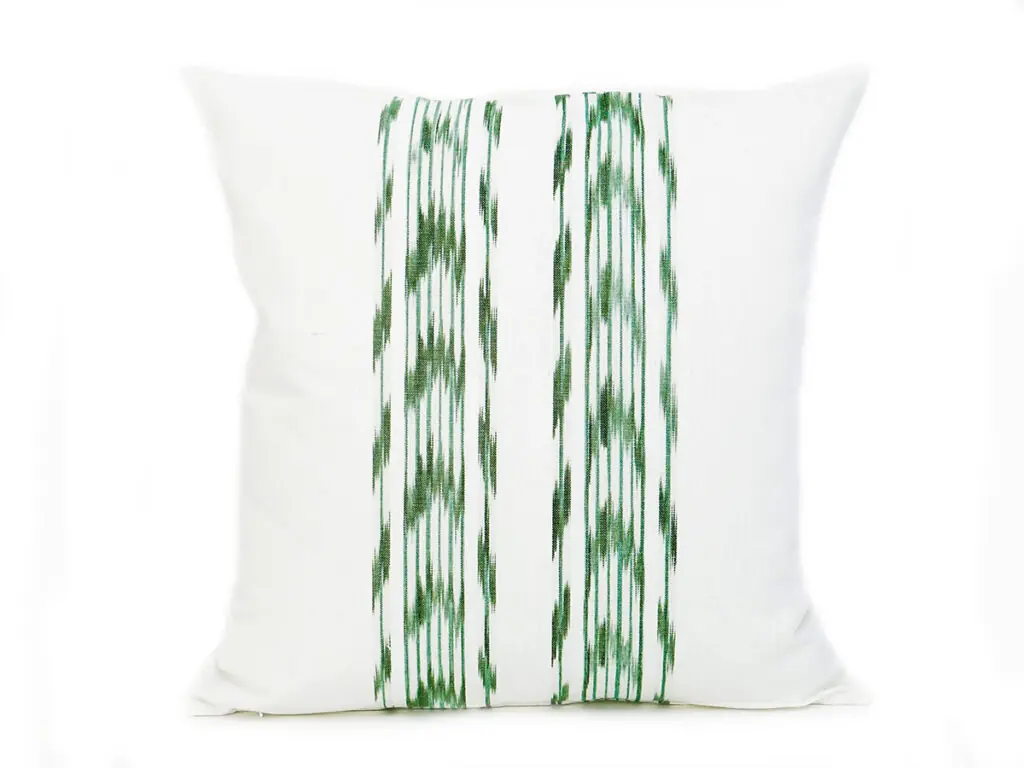 Cojín artesanal modelo 235 en verde oliva con diseño mallorquín de Teixits Vicens